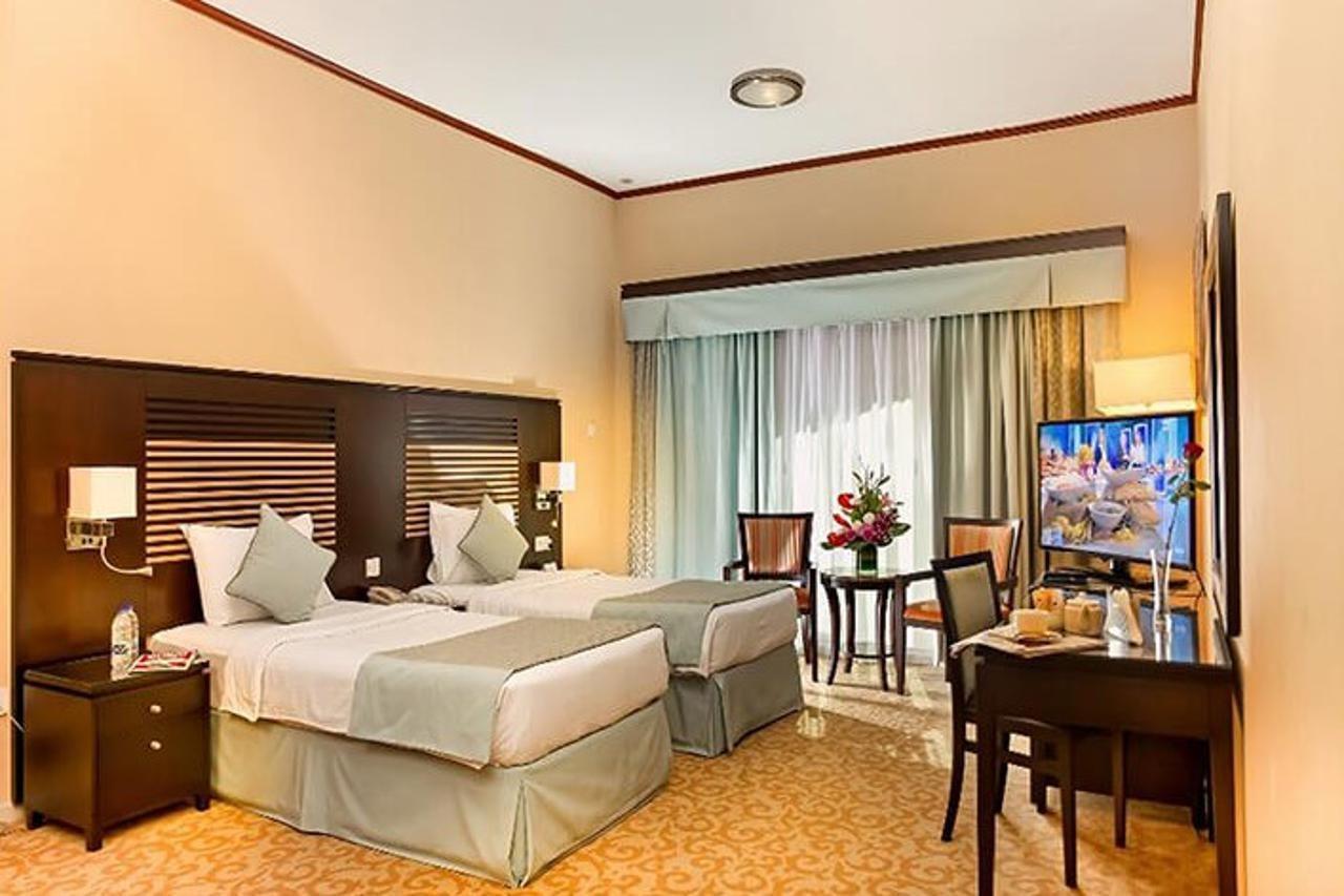 Chelsea Gardens Hotel Apartment Dubai Esterno foto